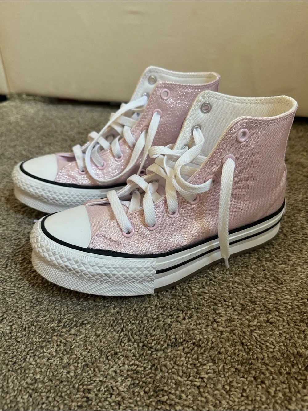 New — Girls Converse Kids High Top